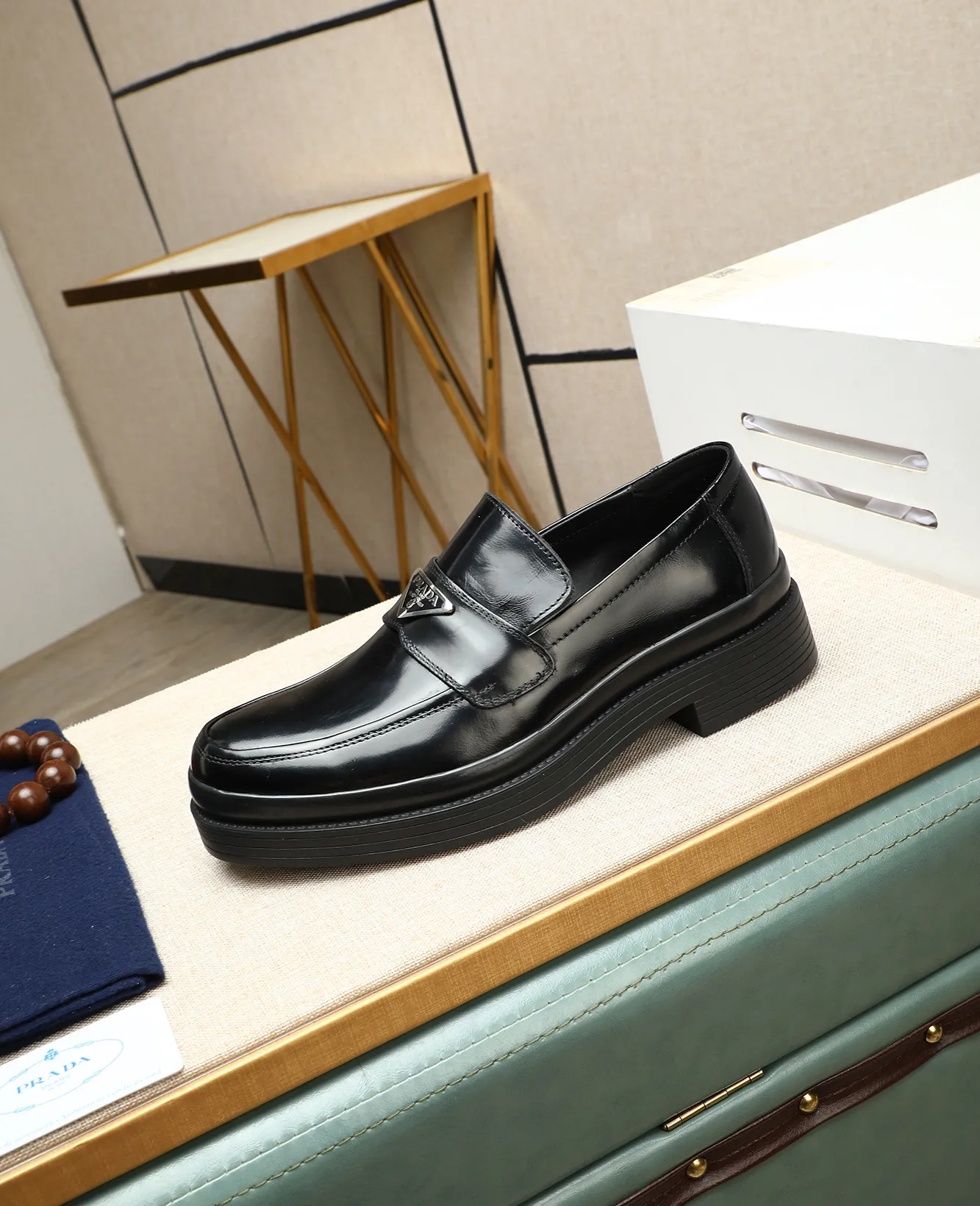 Men's men's shoes 💰540 (water-dyed cow leather) 📛📛PRADA high-end counter's latest formal business leather shoes 👔original and highest quality! Imported from Italy 🇮🇹 first-layer calfskin fabric ➕ cowhide lining Original outsole Formal size: 38➖44 (45 customized)